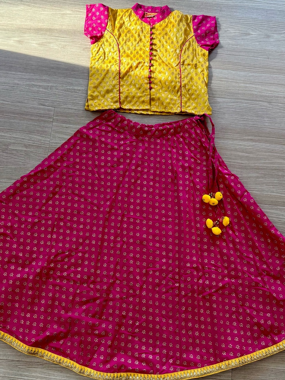 Kids Pink & Yellow Ethnic lehenga Set size 5